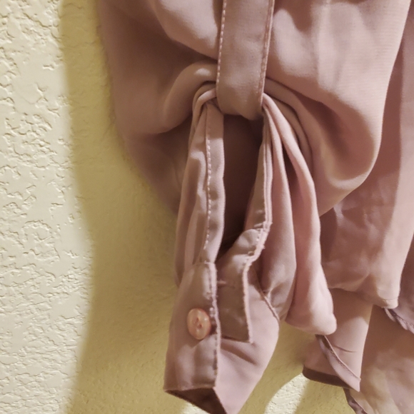 💚 Charlotte Russe mauve colored blouse size Small - Picture 3 of 6